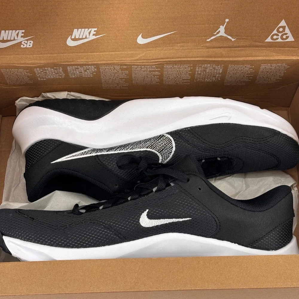 Nike Legend Essential 3 NN Mens 11 Black White Training Gym Shoes DM1120-001